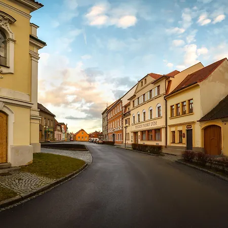 Pansky Dum Pensionat Rozmital pod Tremsinem