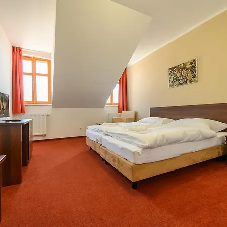 Pansky Dum بيت ضيافة روزميتال بود تريمسينيم